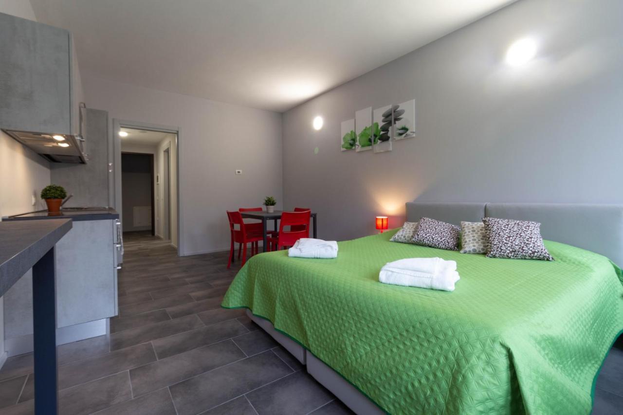 Appartamento Lime - Affitti Brevi Italia Лекко Екстер'єр фото