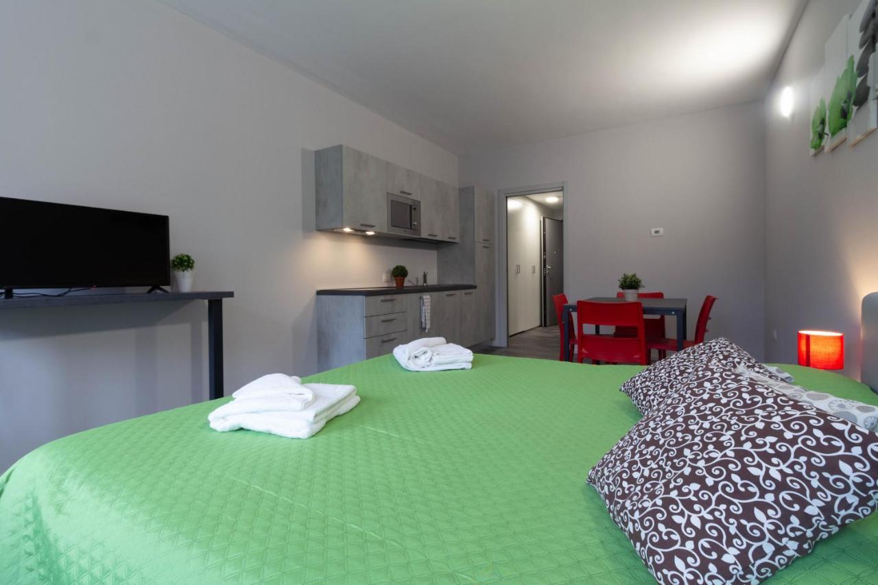 Appartamento Lime - Affitti Brevi Italia Лекко Екстер'єр фото